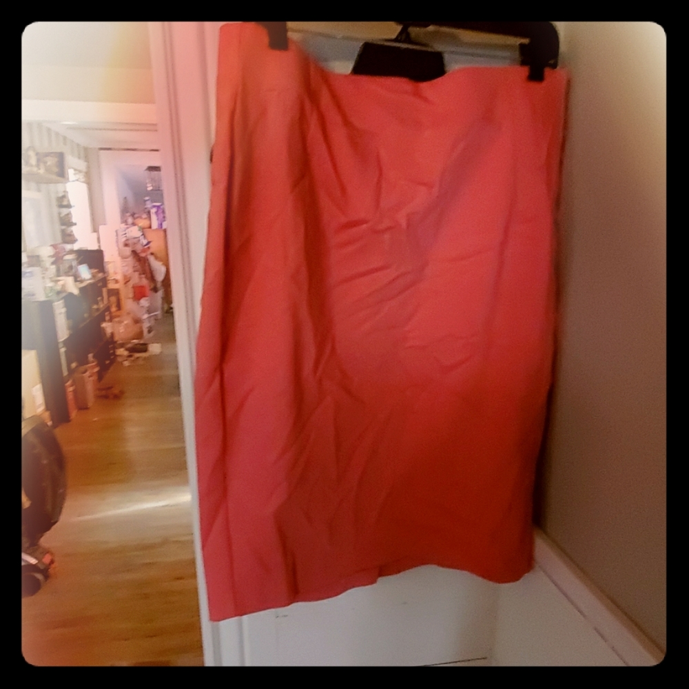 Coral pencil skirt